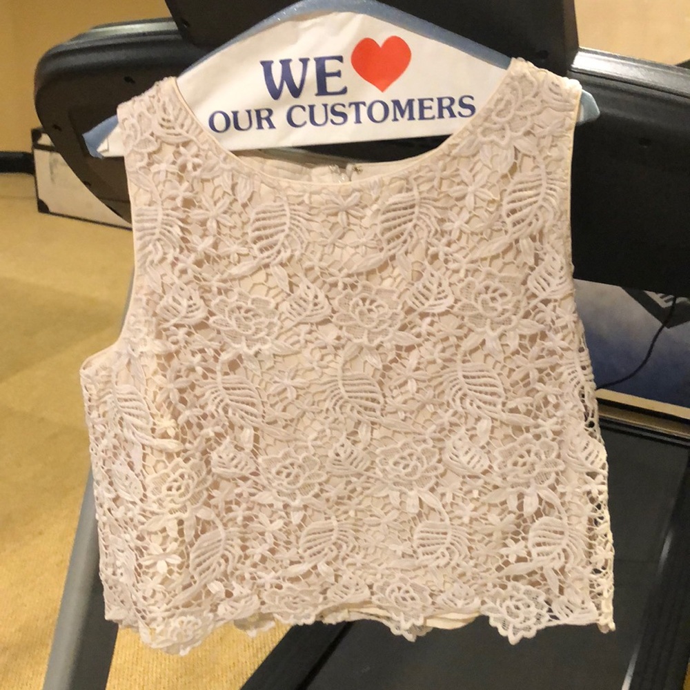 Crochet lined crop too